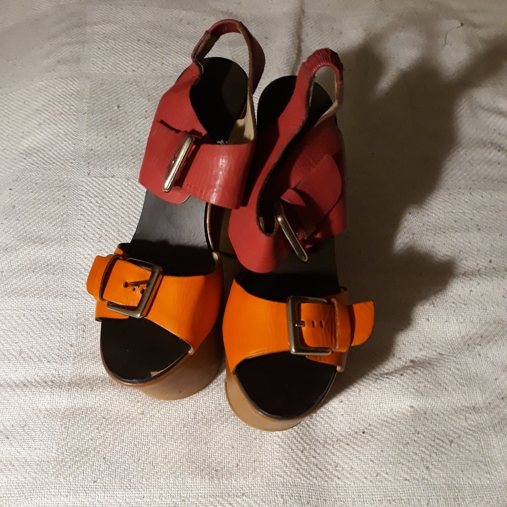 Report Signature Heels - Picture 2 of 3
